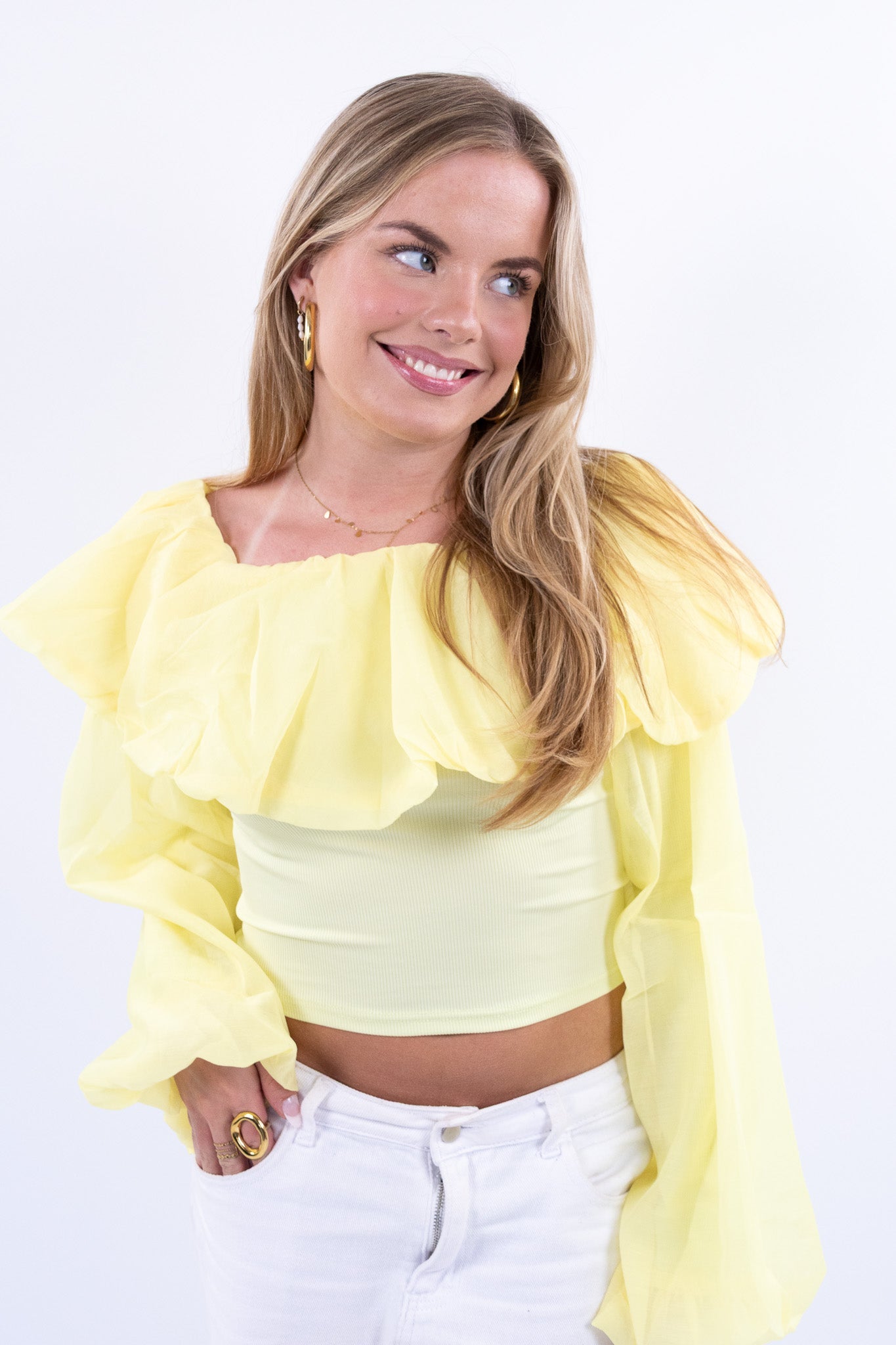 Noemie off shoulder top